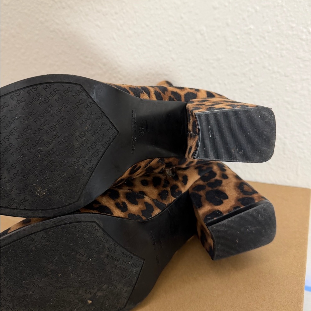 Marc Fisher women's leopard print ankle boots, stretch slip on block heel. - Picture 9 of 12